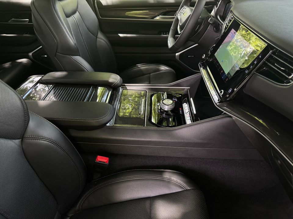 2024 Jeep Wagoneer