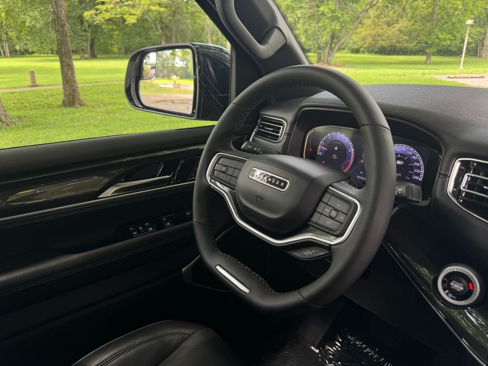 2024 Jeep Wagoneer