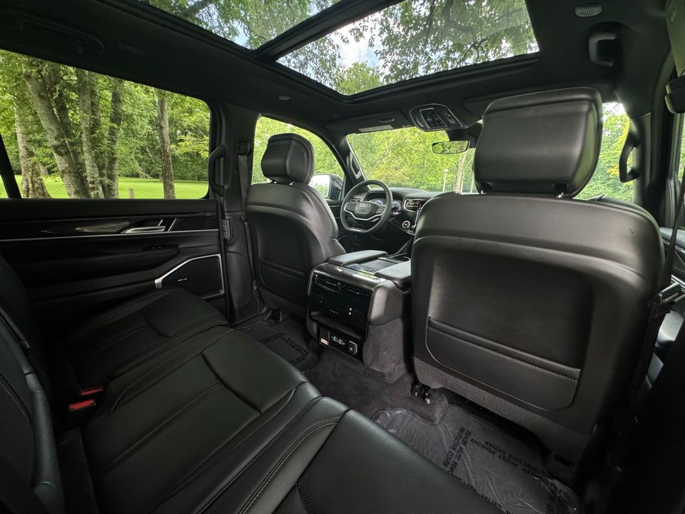 2024 Jeep Wagoneer