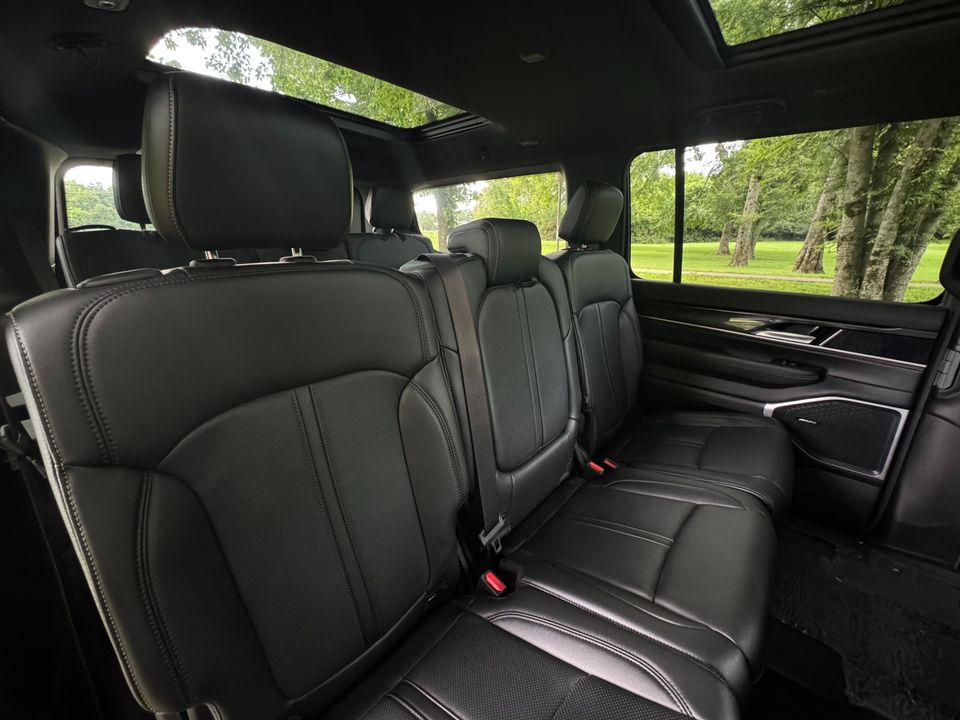 2024 Jeep Wagoneer