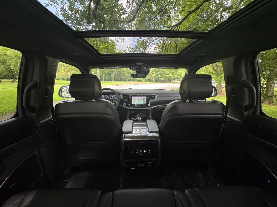 2024 Jeep Wagoneer