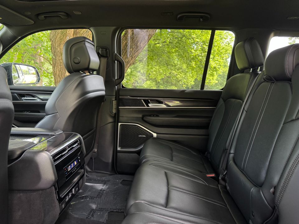 2024 Jeep Wagoneer