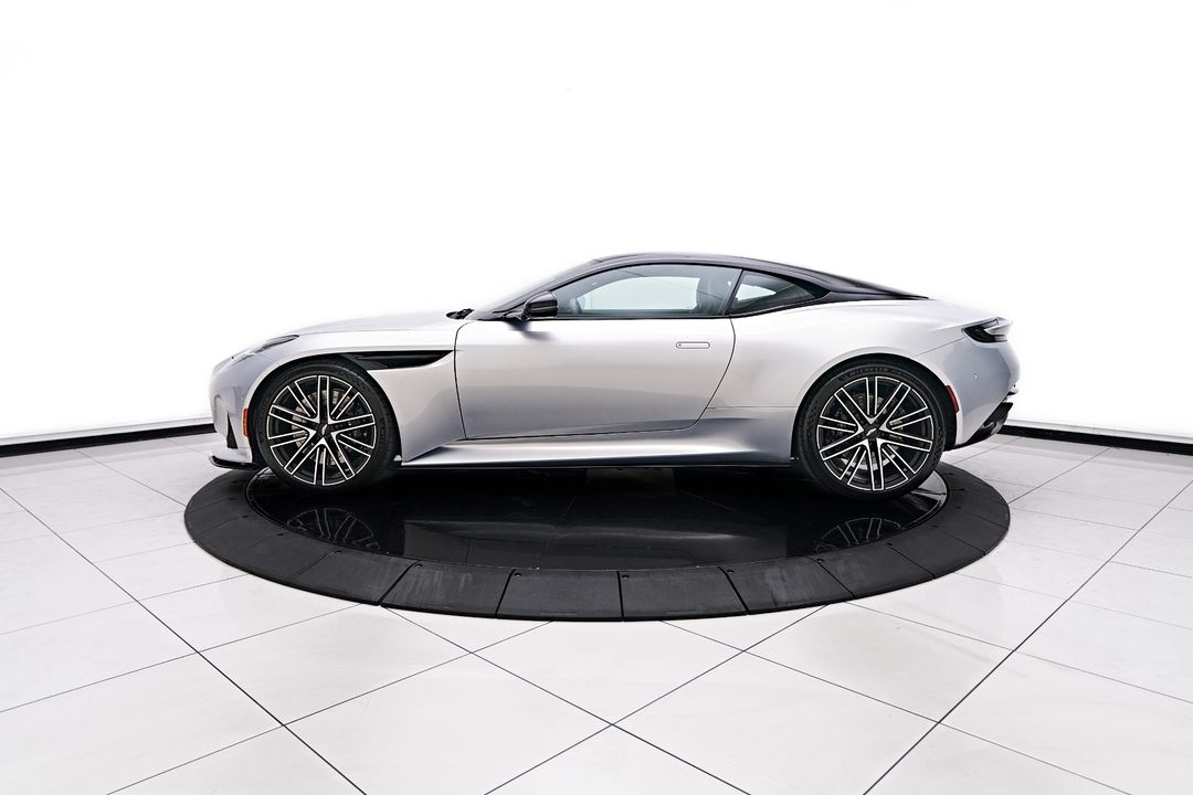 2024 Aston Martin DB12