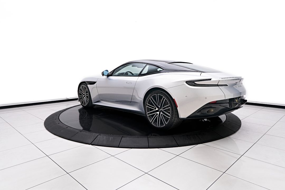 2024 Aston Martin DB12