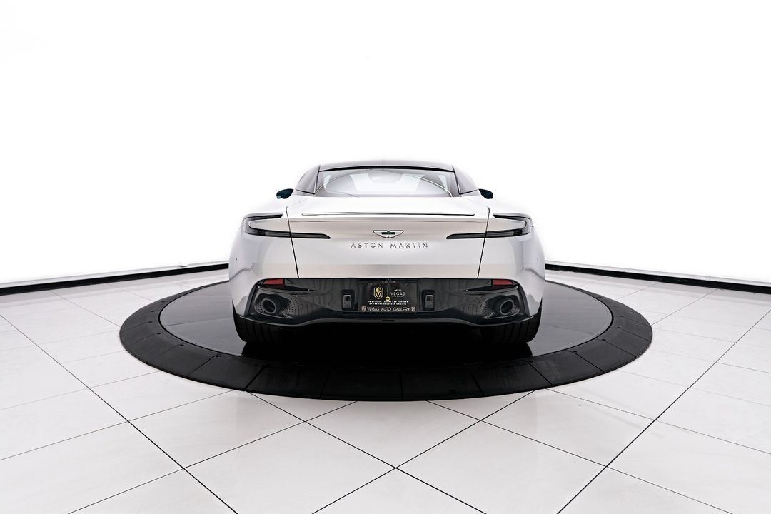 2024 Aston Martin DB12