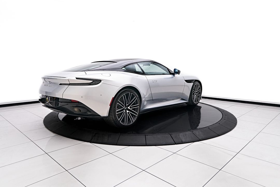 2024 Aston Martin DB12
