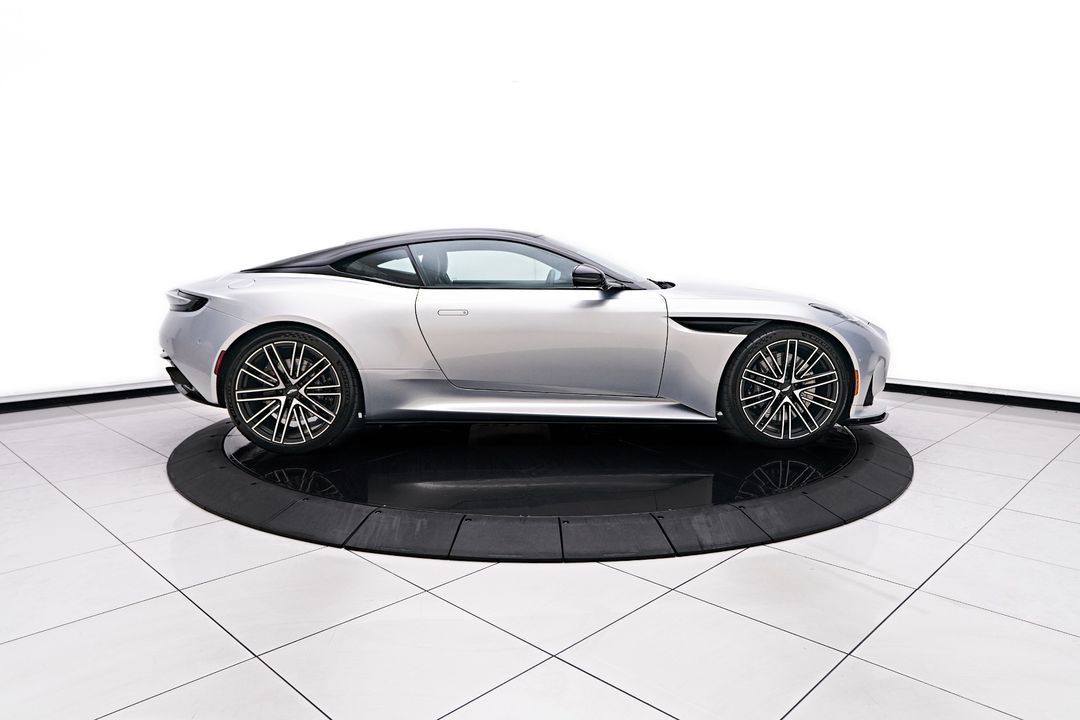 2024 Aston Martin DB12