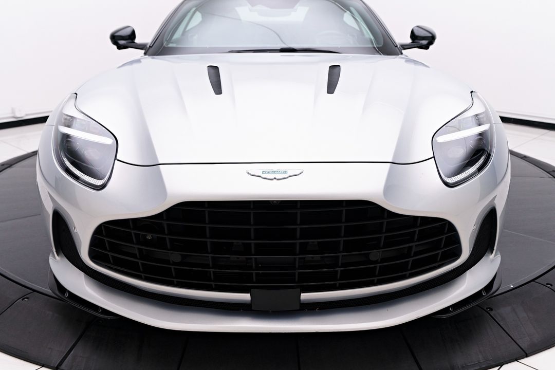 2024 Aston Martin DB12