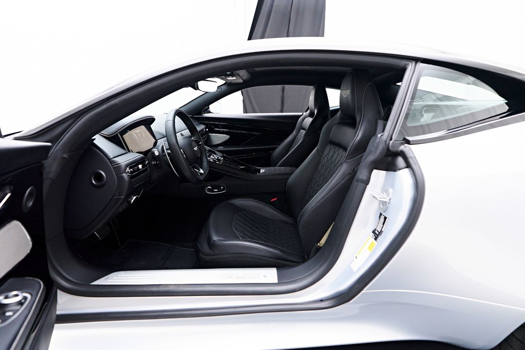 2024 Aston Martin DB12