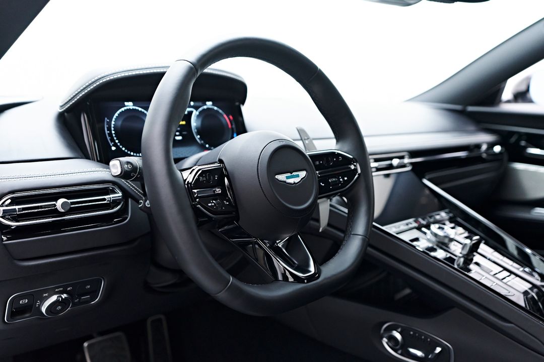 2024 Aston Martin DB12