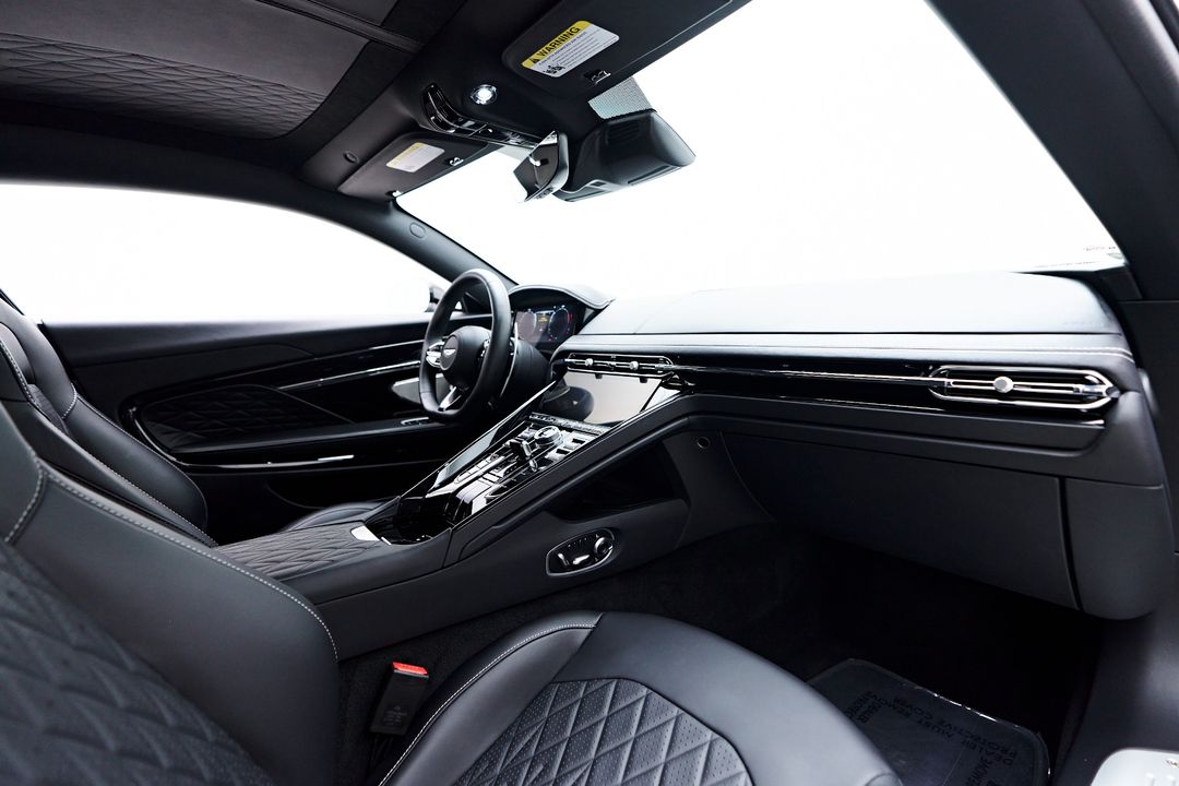 2024 Aston Martin DB12