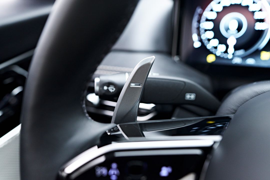 2024 Aston Martin DB12