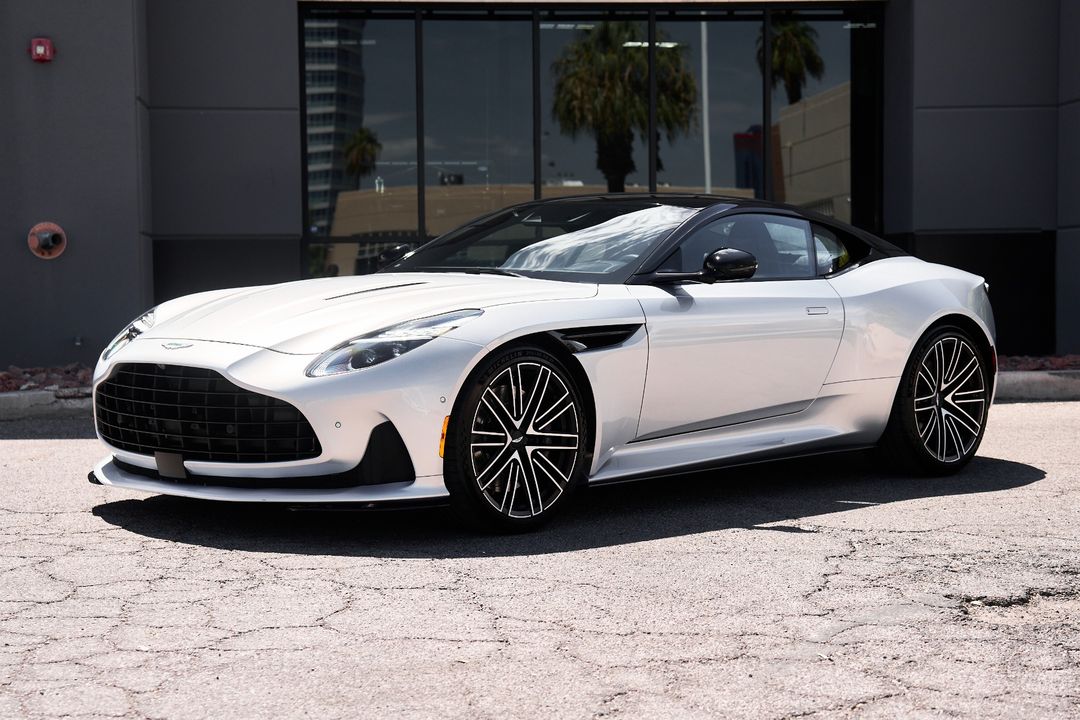 2024 Aston Martin DB12