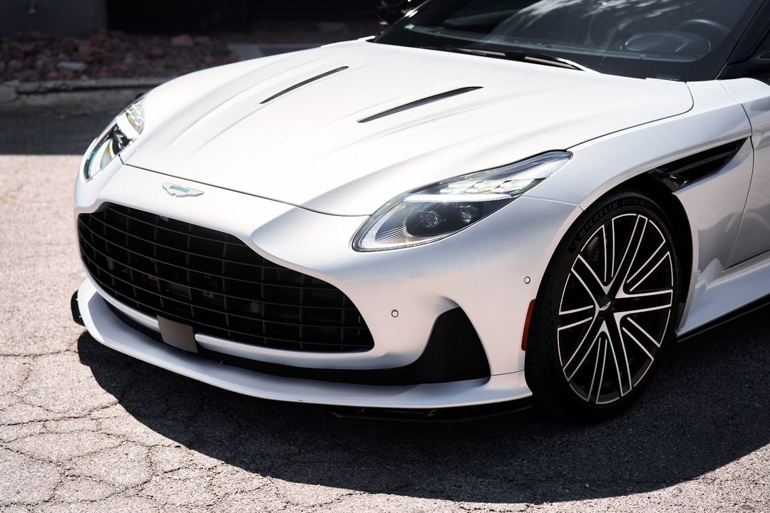 2024 Aston Martin DB12