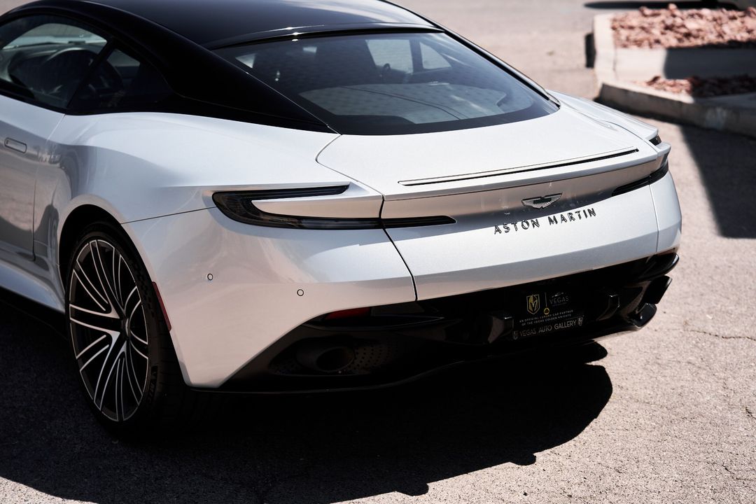 2024 Aston Martin DB12