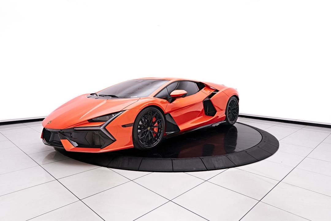2024 Lamborghini Revuelto