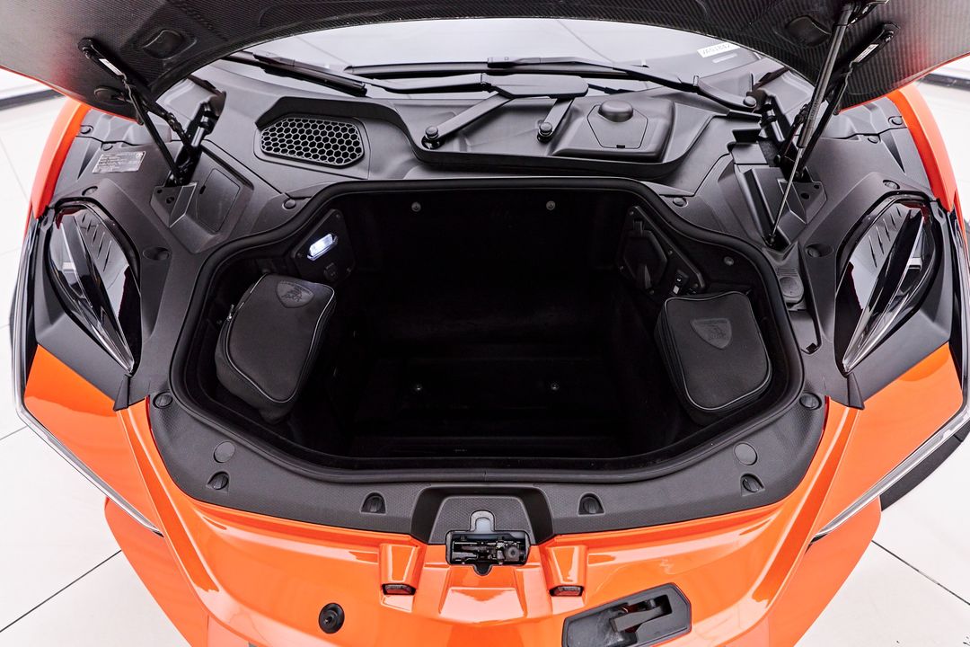 2024 Lamborghini Revuelto
