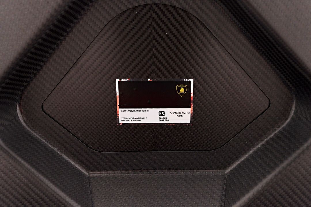 2024 Lamborghini Revuelto