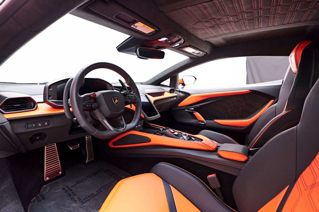 2024 Lamborghini Revuelto