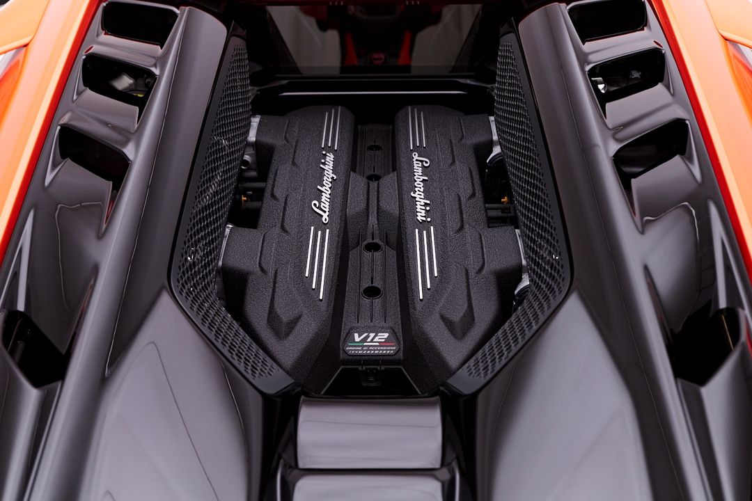 2024 Lamborghini Revuelto