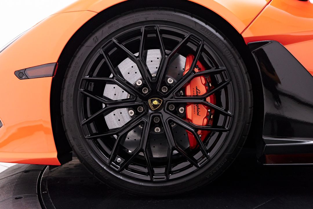 2024 Lamborghini Revuelto