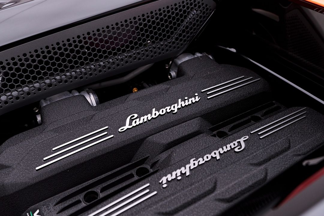 2024 Lamborghini Revuelto