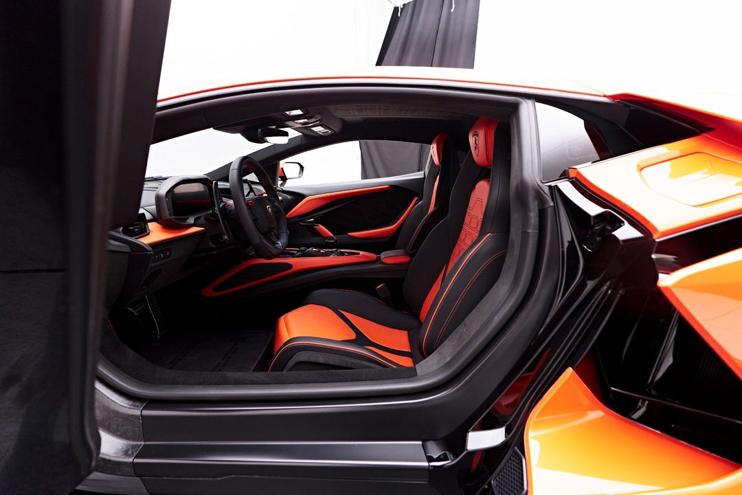 2024 Lamborghini Revuelto