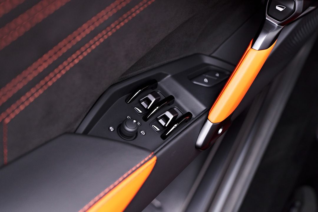 2024 Lamborghini Revuelto
