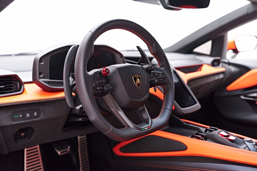 2024 Lamborghini Revuelto