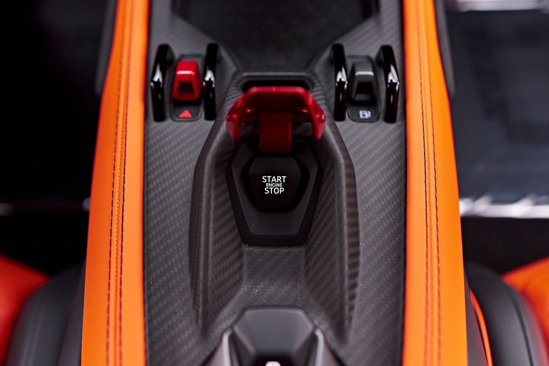 2024 Lamborghini Revuelto