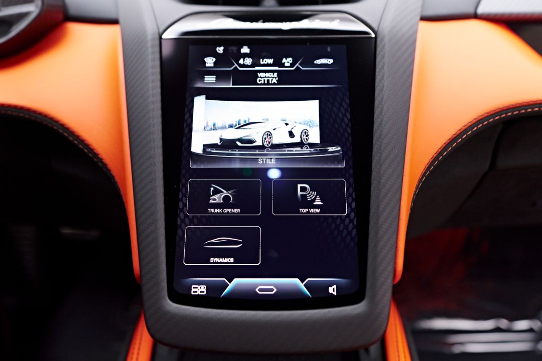 2024 Lamborghini Revuelto
