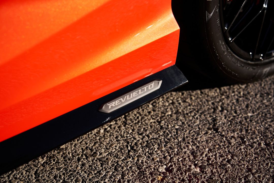 2024 Lamborghini Revuelto