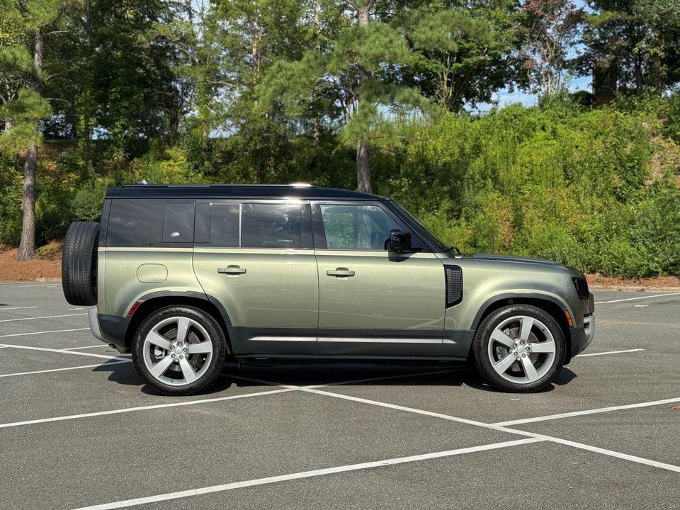2024 Land Rover Defender 110 P400 S