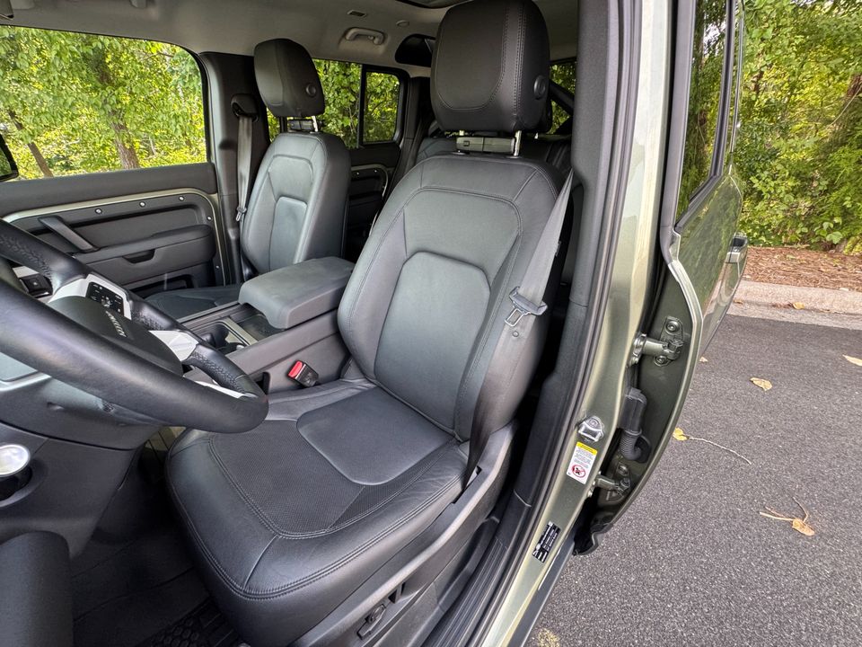 2024 Land Rover Defender 110 P400 S
