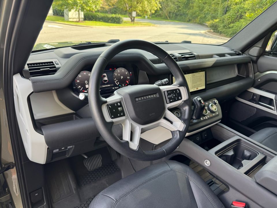 2024 Land Rover Defender 110 P400 S