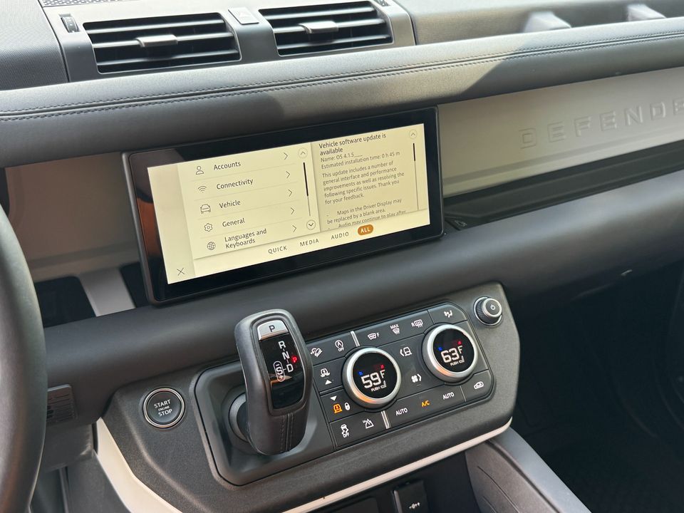 2024 Land Rover Defender 110 P400 S