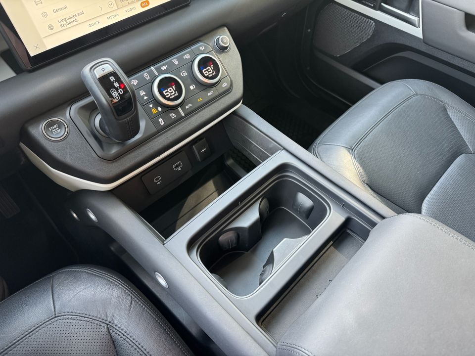 2024 Land Rover Defender 110 P400 S