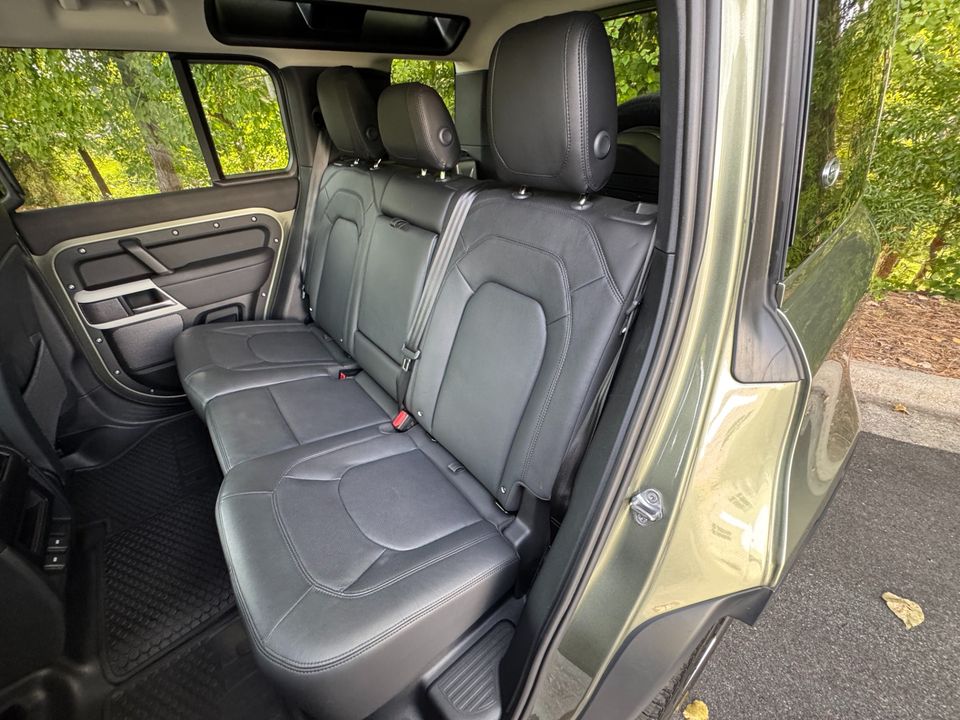 2024 Land Rover Defender 110 P400 S