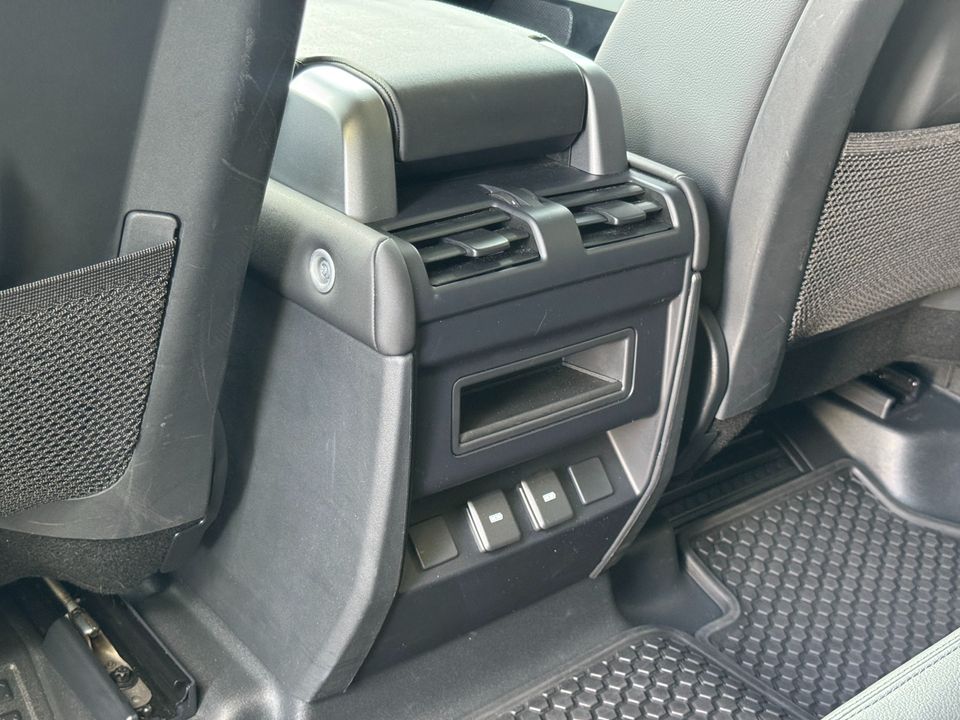 2024 Land Rover Defender 110 P400 S