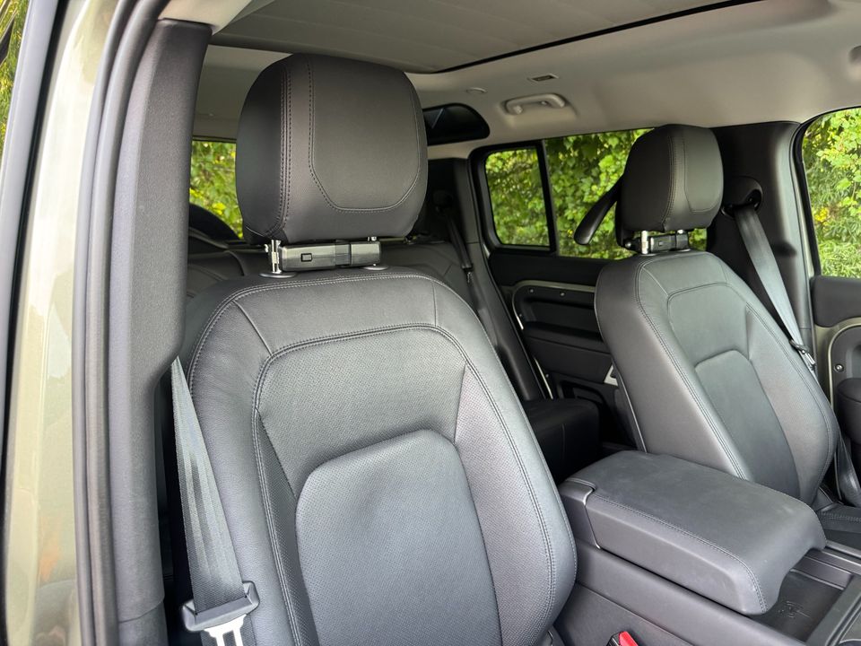 2024 Land Rover Defender 110 P400 S