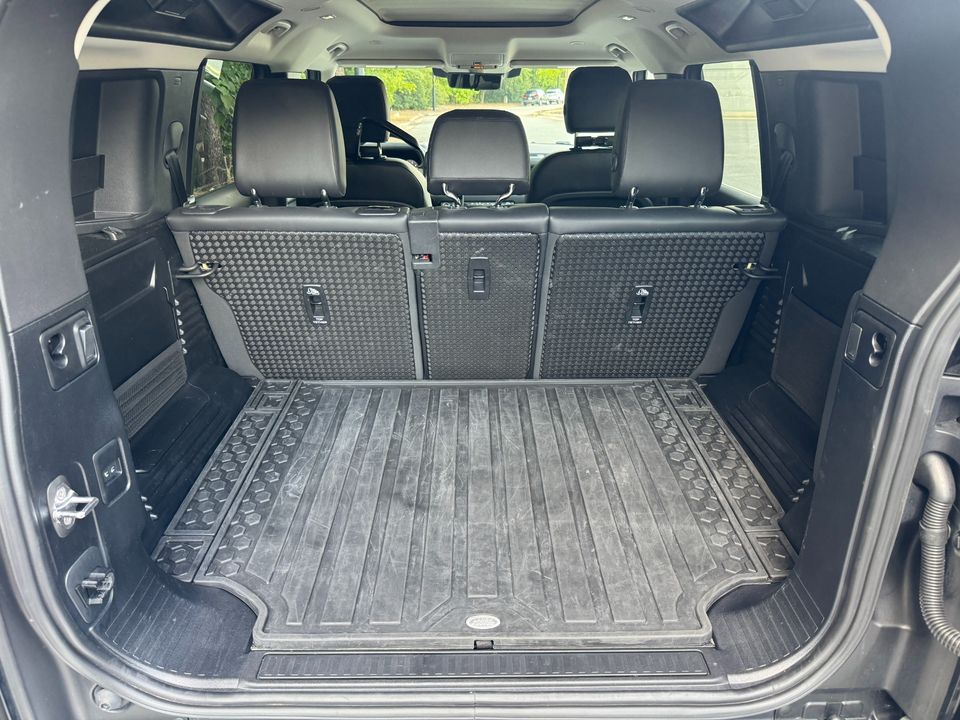 2024 Land Rover Defender 110 P400 S