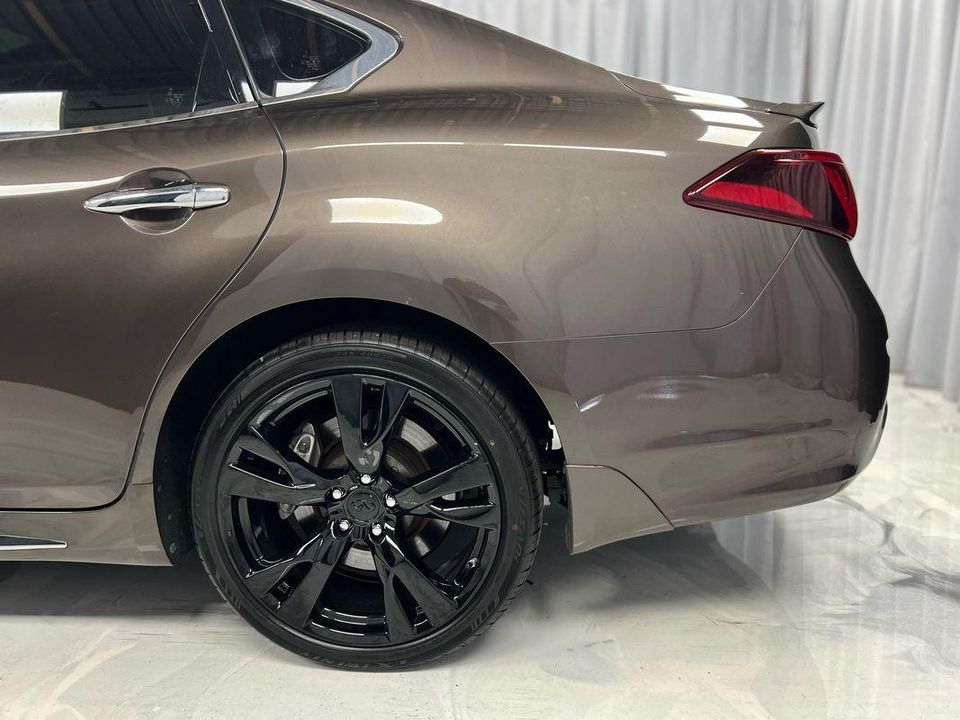 2015 INFINITI Q70L