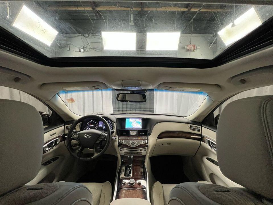 2015 INFINITI Q70L