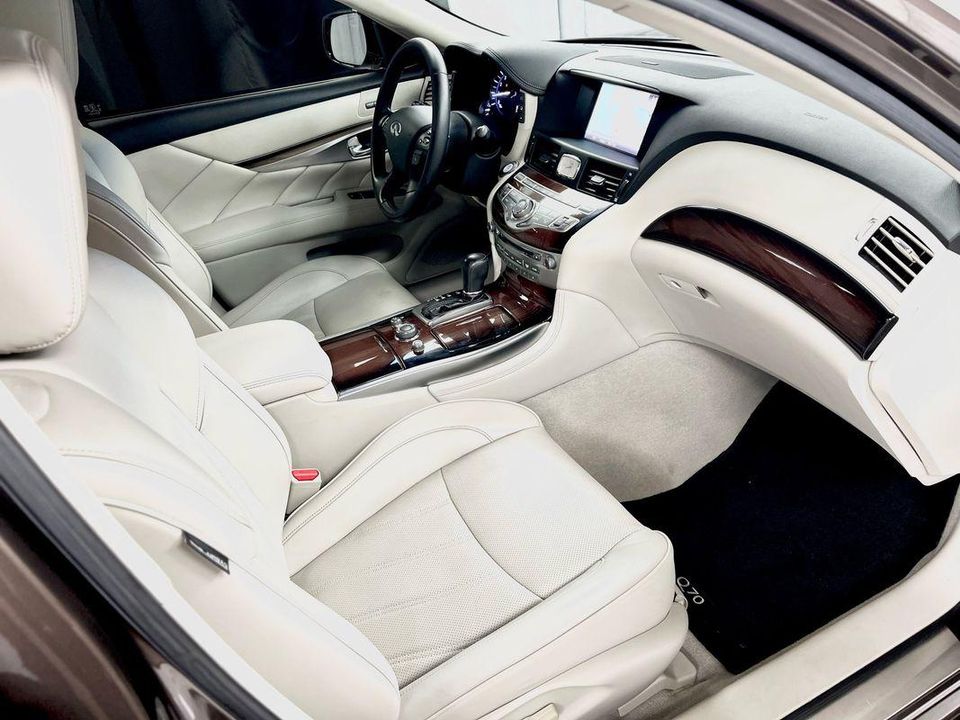 2015 INFINITI Q70L
