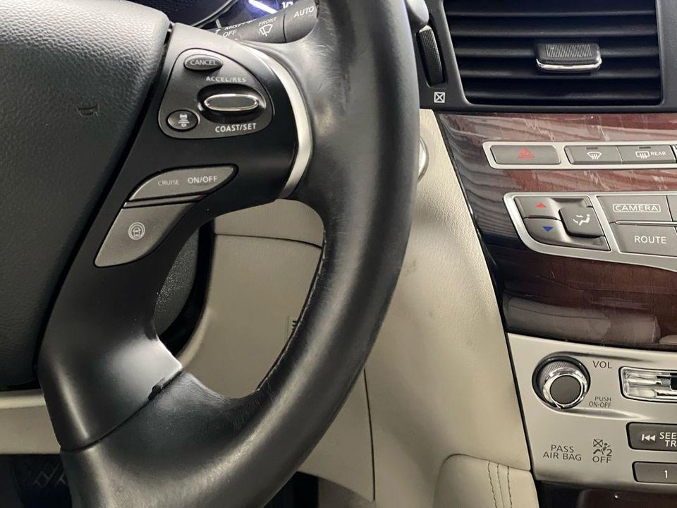 2015 INFINITI Q70L