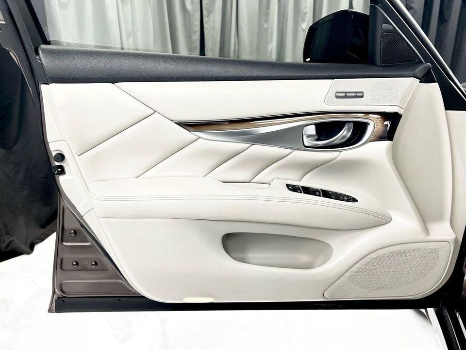 2015 INFINITI Q70L