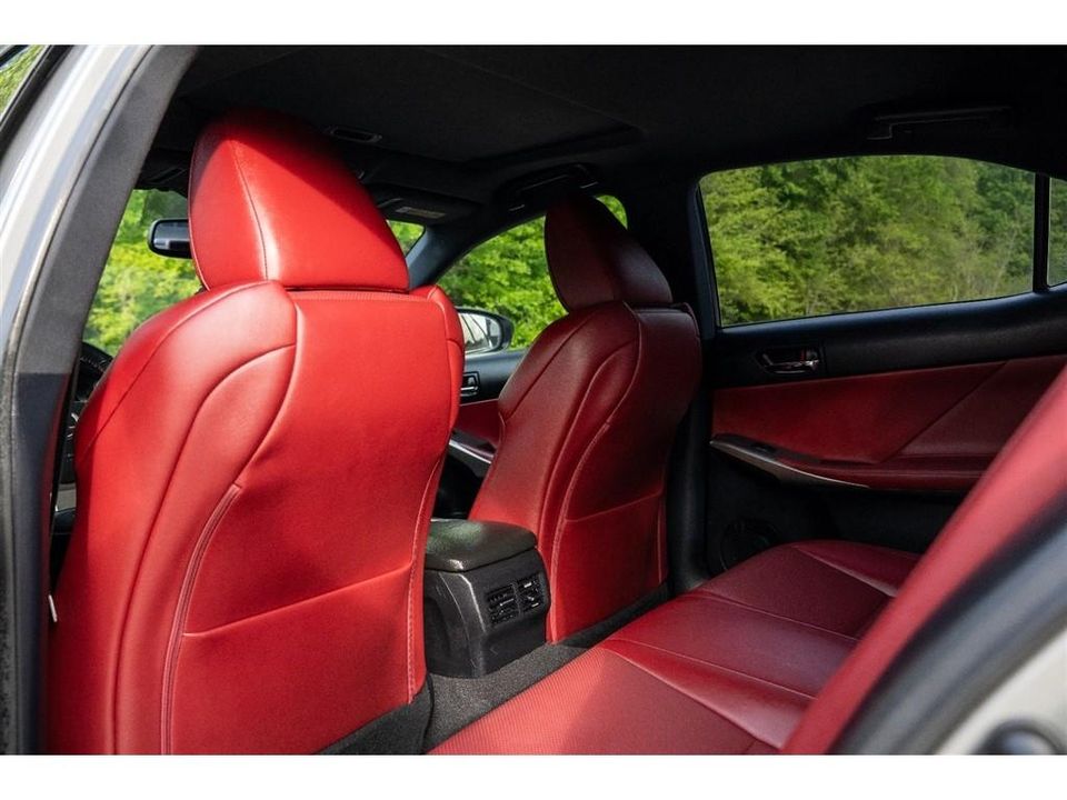 2015 Lexus IS