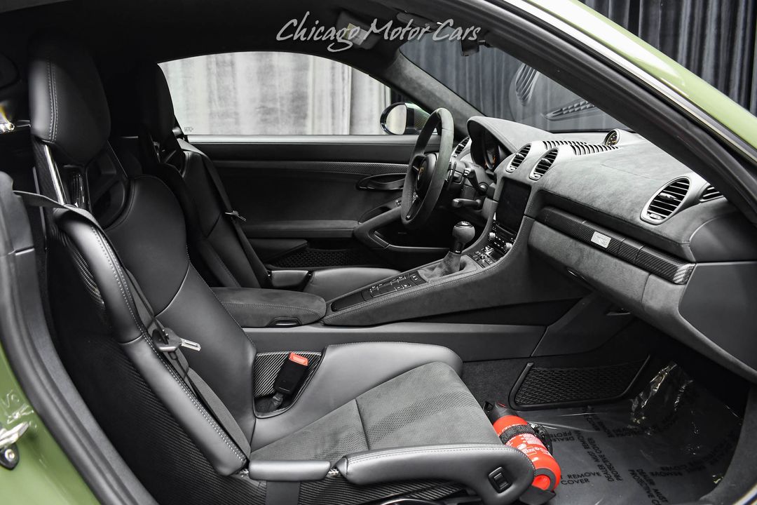 2023 Porsche 718 Cayman GT4 RS