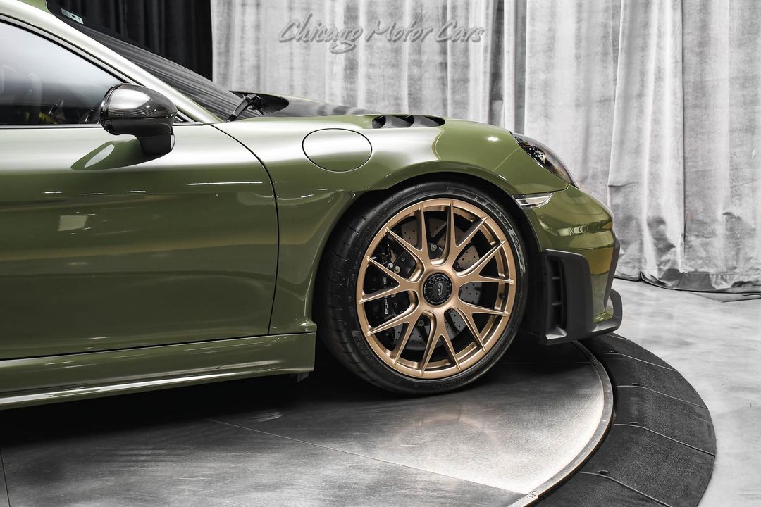 2023 Porsche 718 Cayman GT4 RS