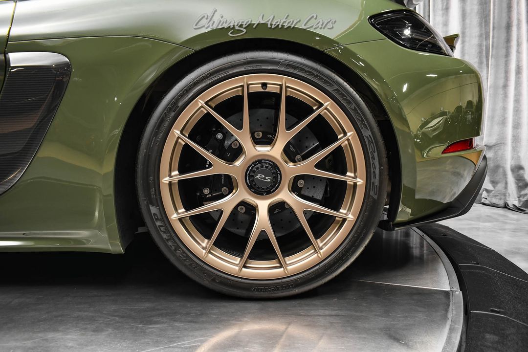 2023 Porsche 718 Cayman GT4 RS